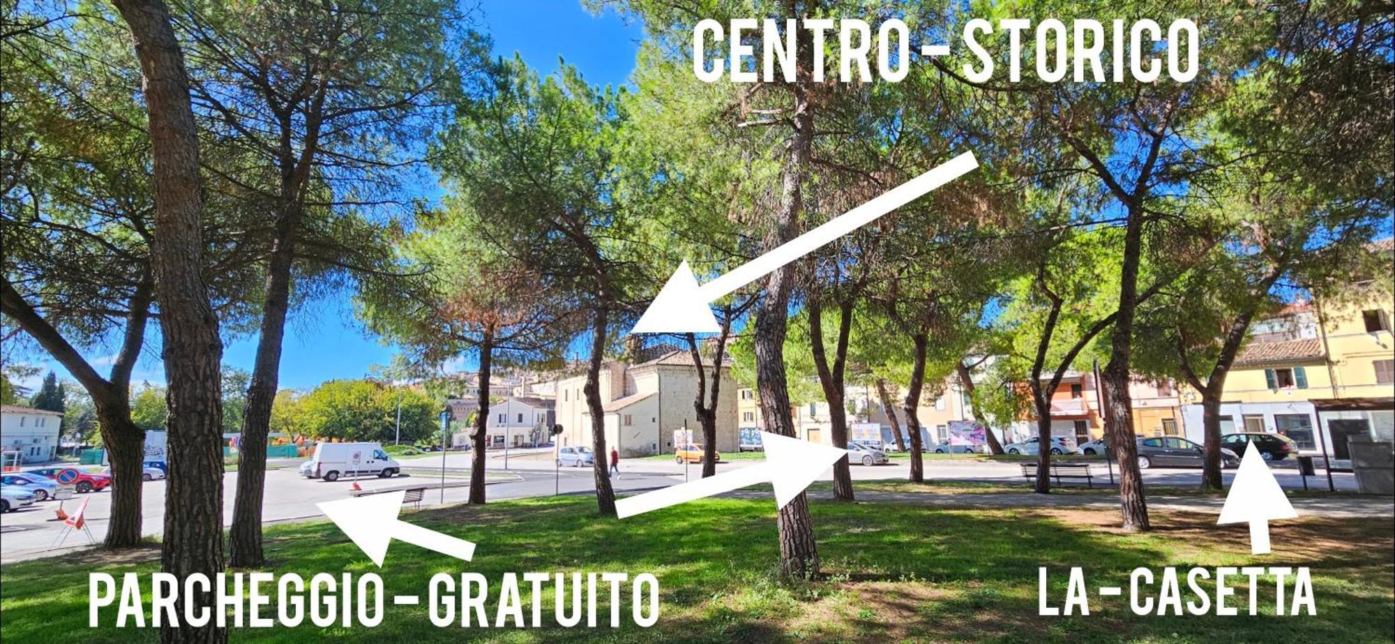 La Casetta Bilocale Centrale Con Terrazza Parkfree Wifi Minipc Ps4 Ac 耶西 外观 照片